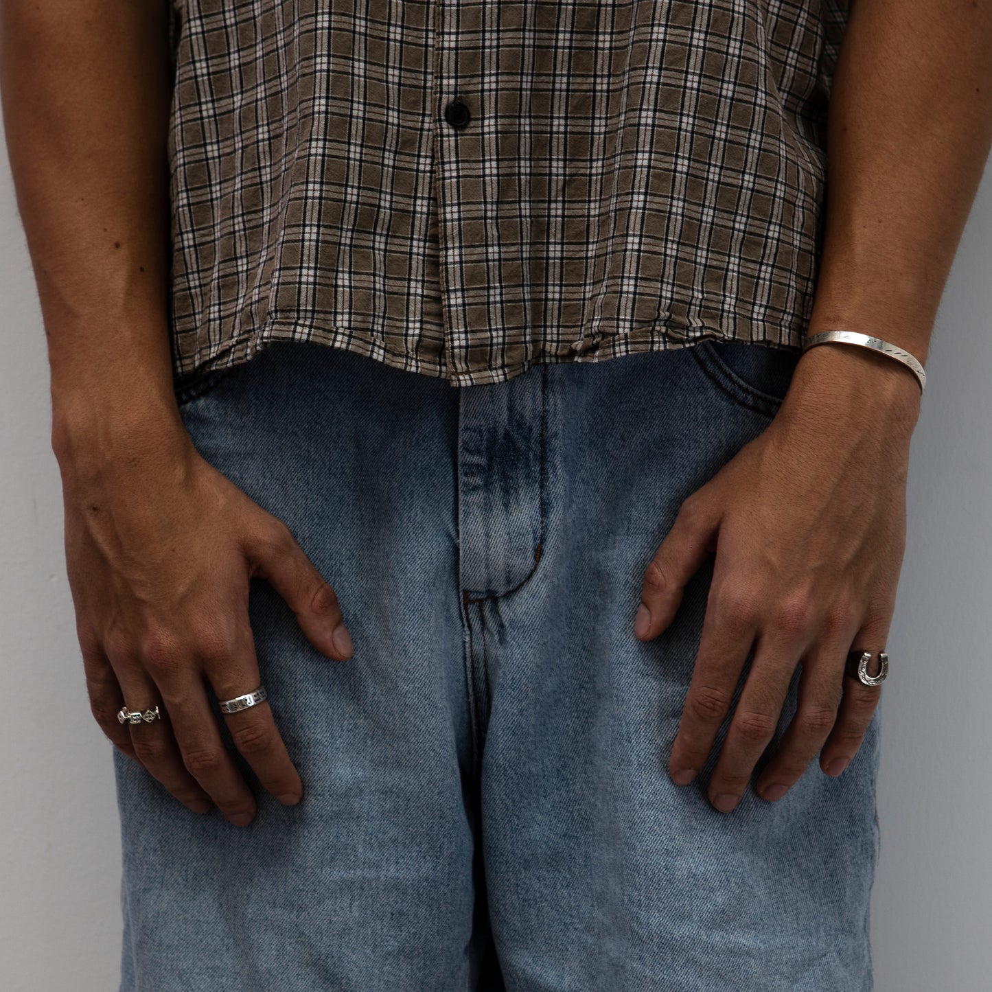 Handmade 925 sterling silver men’s surf signet ring, inspired by Australian ocean culture.