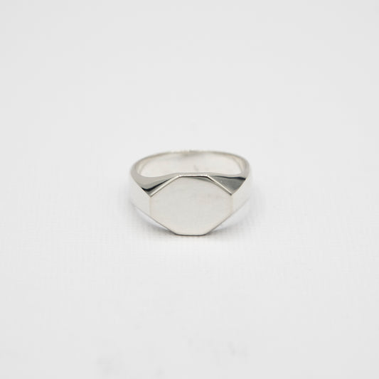 Inspired by the Australian surf lifestyle, this sterling silver sun signet ring symbolizes strength and adventure.