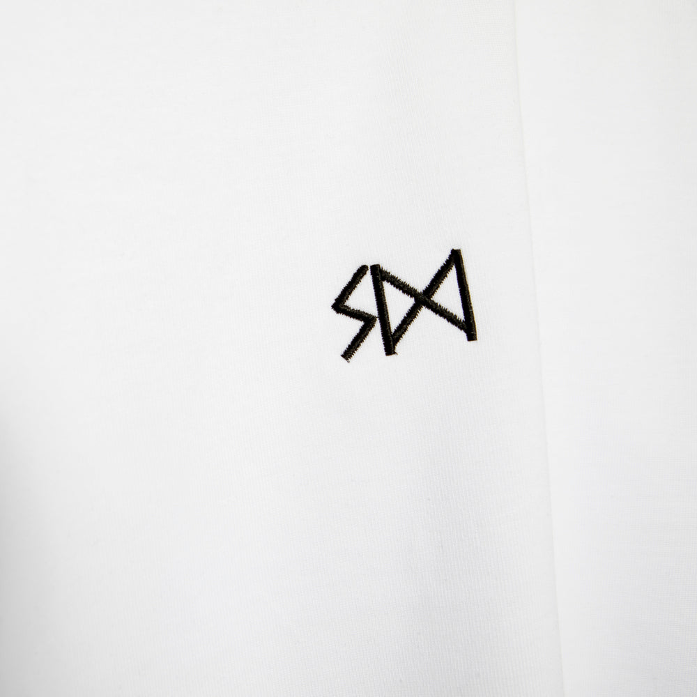 WHITE BOX TEE