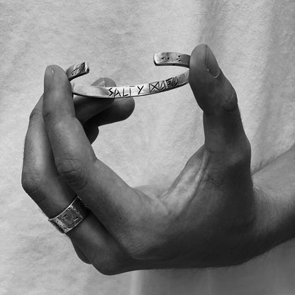 Minimalist yet powerful, the Valore Cuff is crafted from solid sterling silver for a timeless, surf-inspired look