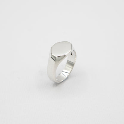 The Solis Ring – a handcrafted 925 sterling silver men’s signet ring