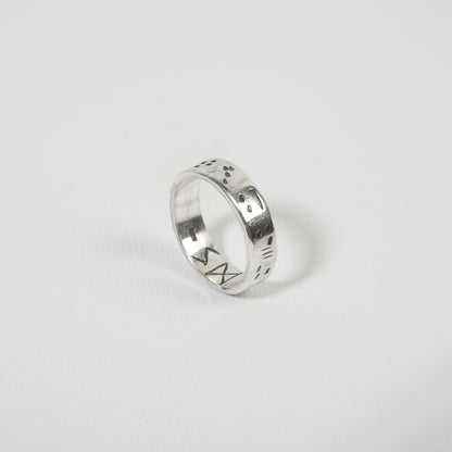 Handcrafted Wanderer Ring 2.0, solid 925 sterling silver men’s signet ring inspired by the Australian surf lifestyle.