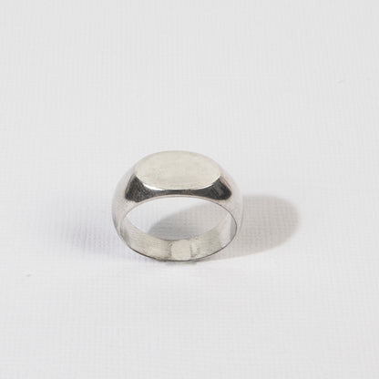 Salty Mafia’s premium oval signet ring – inspired by Australian coastal living and adventure.